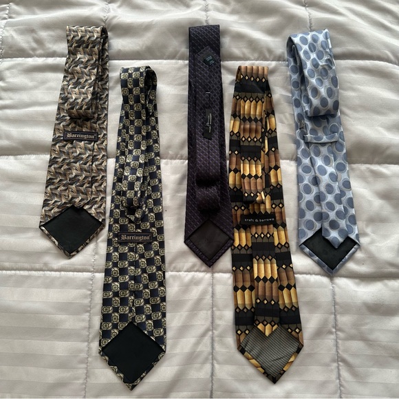 Bundle of 5 Vintage Patterned Silk Ties - Picture 2 of 6